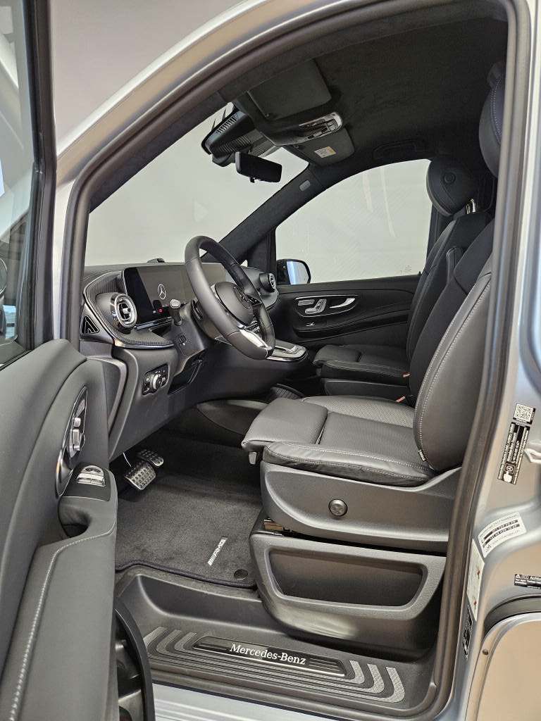 MERCEDES-BENZ V 300 d 4Matic lang Swiss Edition-image-6