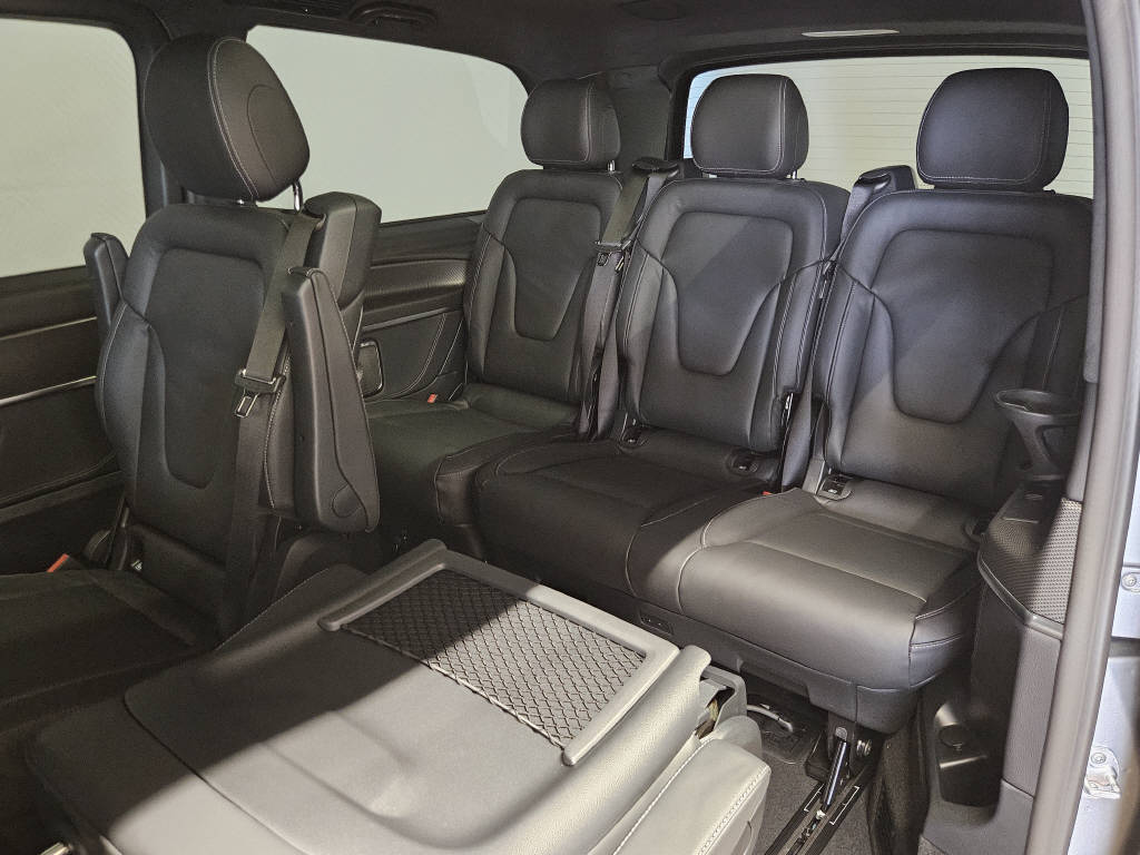 MERCEDES-BENZ V 300 d 4Matic lang Swiss Edition-image-14