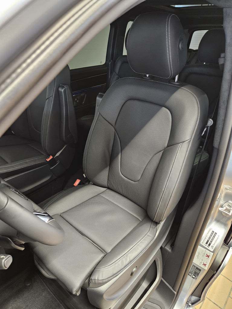 MERCEDES-BENZ V 300 d 4Matic lang Swiss Edition-image-5