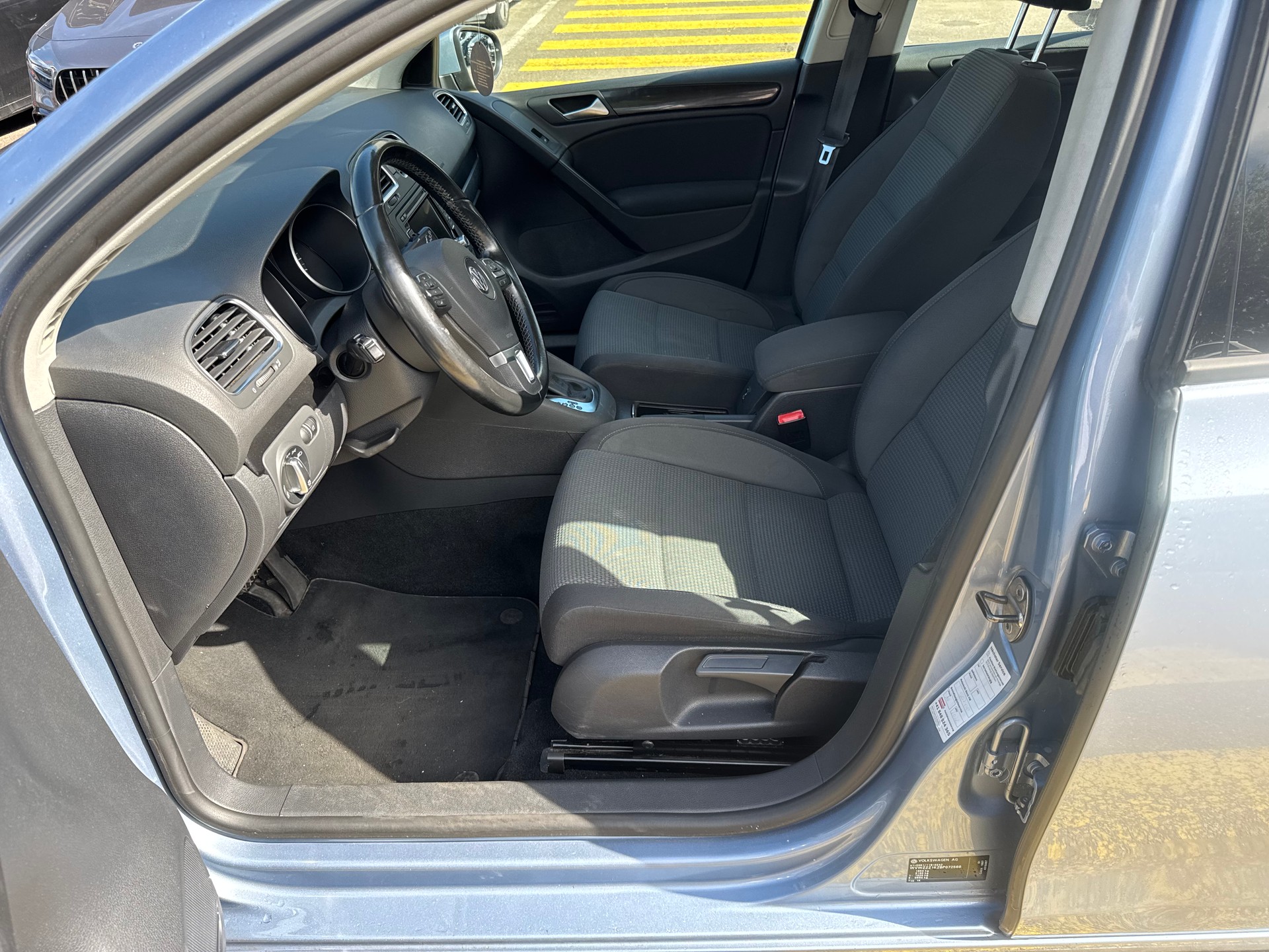 VW Golf 1.4 TSI Highline DSG-image-12