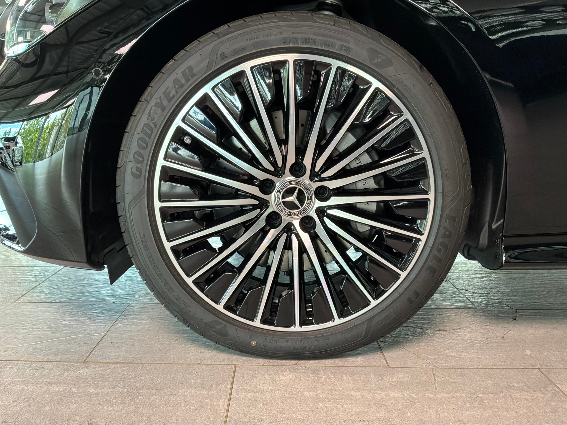 MERCEDES-BENZ CLE 200 Coupé 4Matic 9G-Tronic-image-5