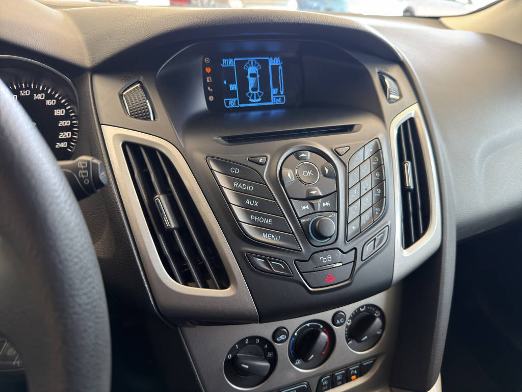 FORD Focus Station Wagon 1.0i EcoB 125 Trend-image-10