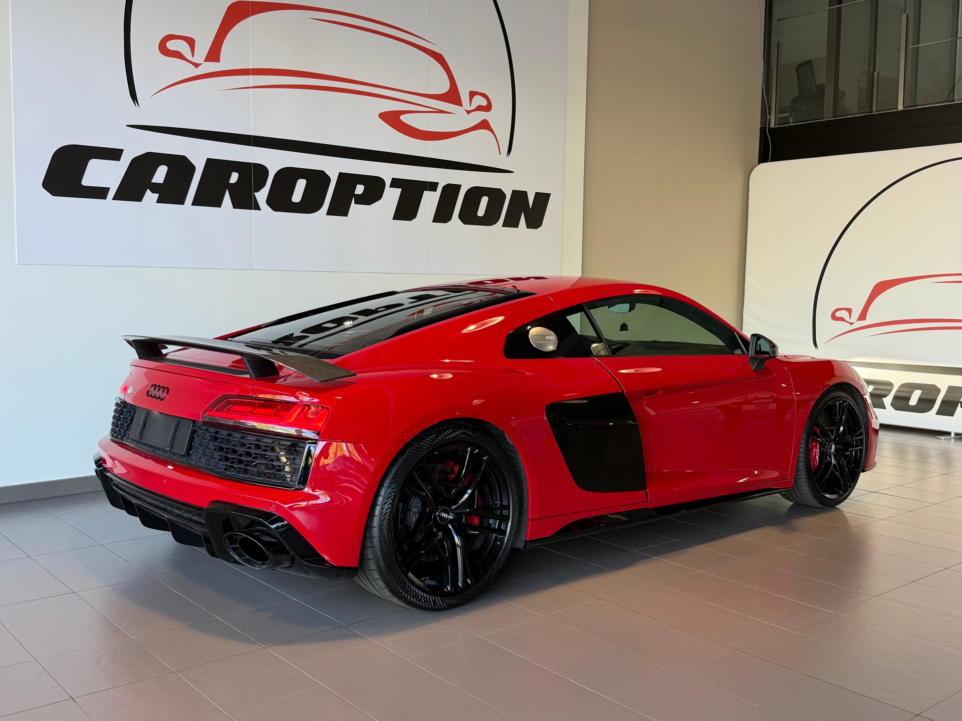 AUDI R8 Coupé 5.2 plus S-Tronic-image-5