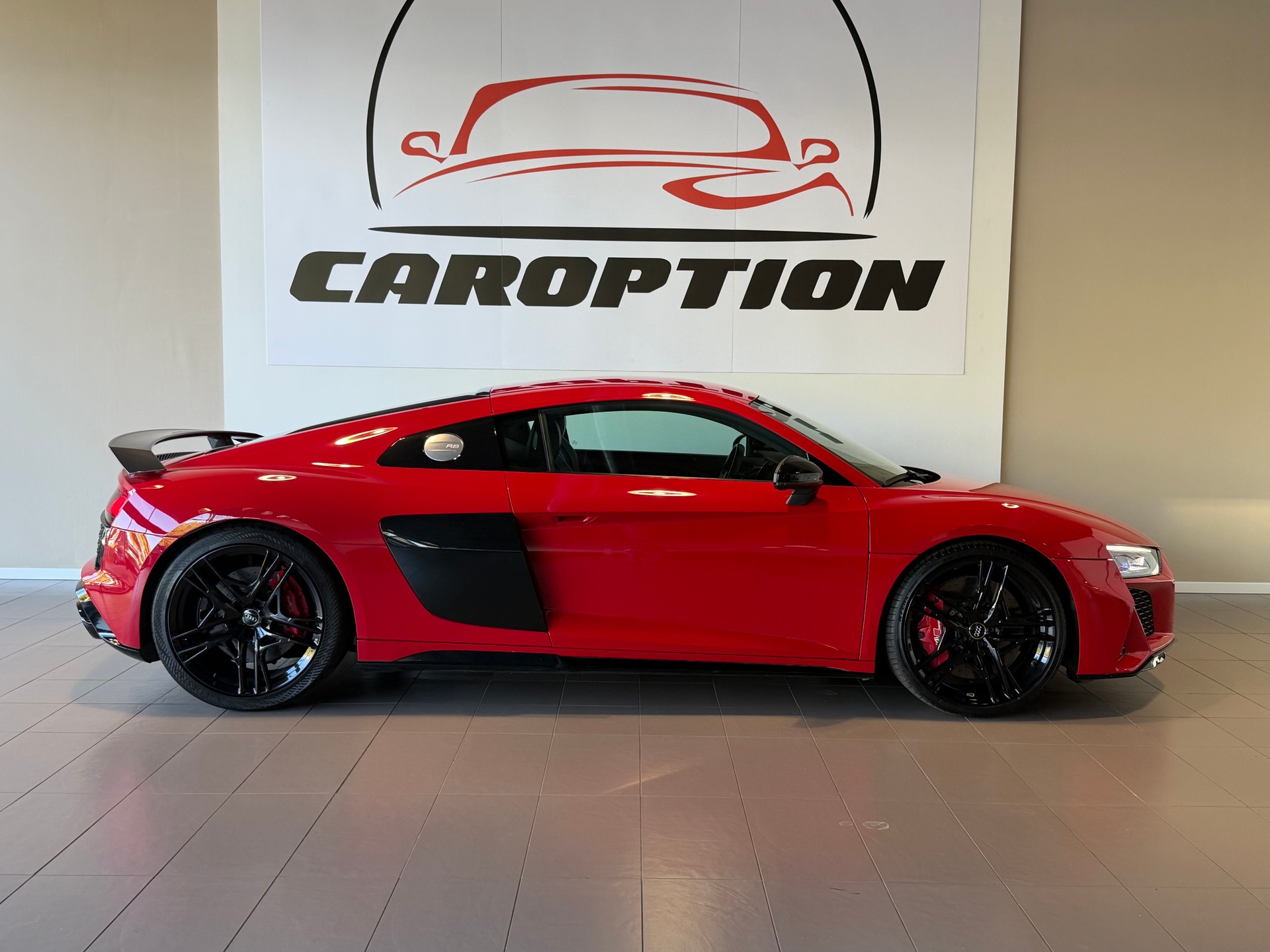 AUDI R8 Coupé 5.2 plus S-Tronic-image-2