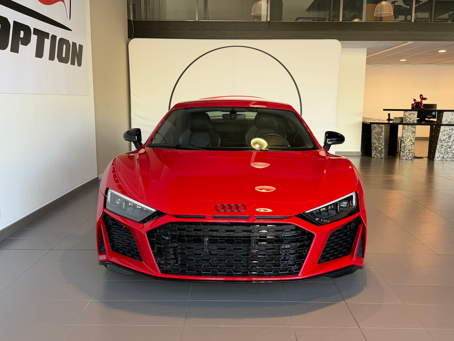 AUDI R8 Coupé 5.2 plus S-Tronic-image-6
