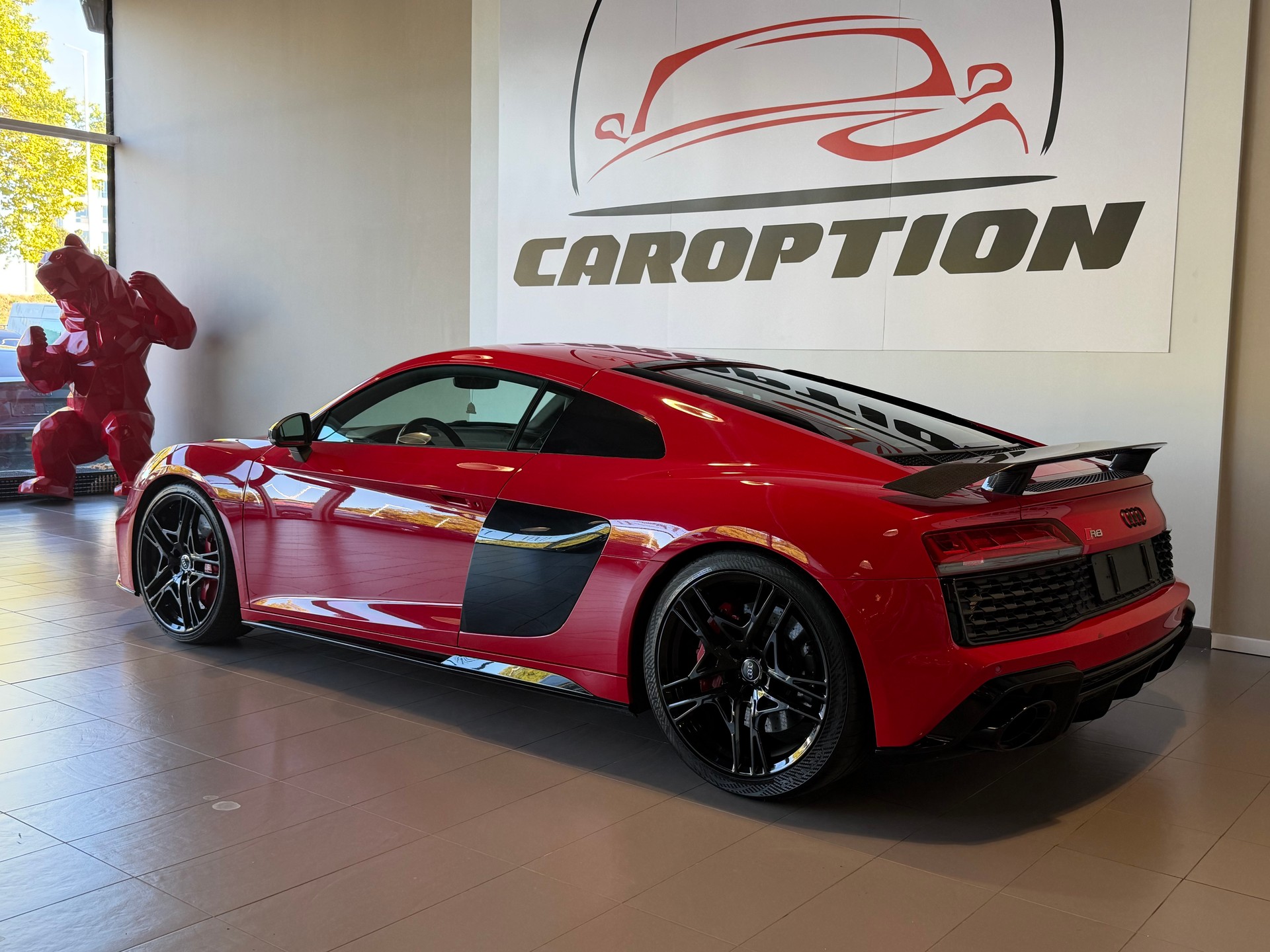 AUDI R8 Coupé 5.2 plus S-Tronic-image-4
