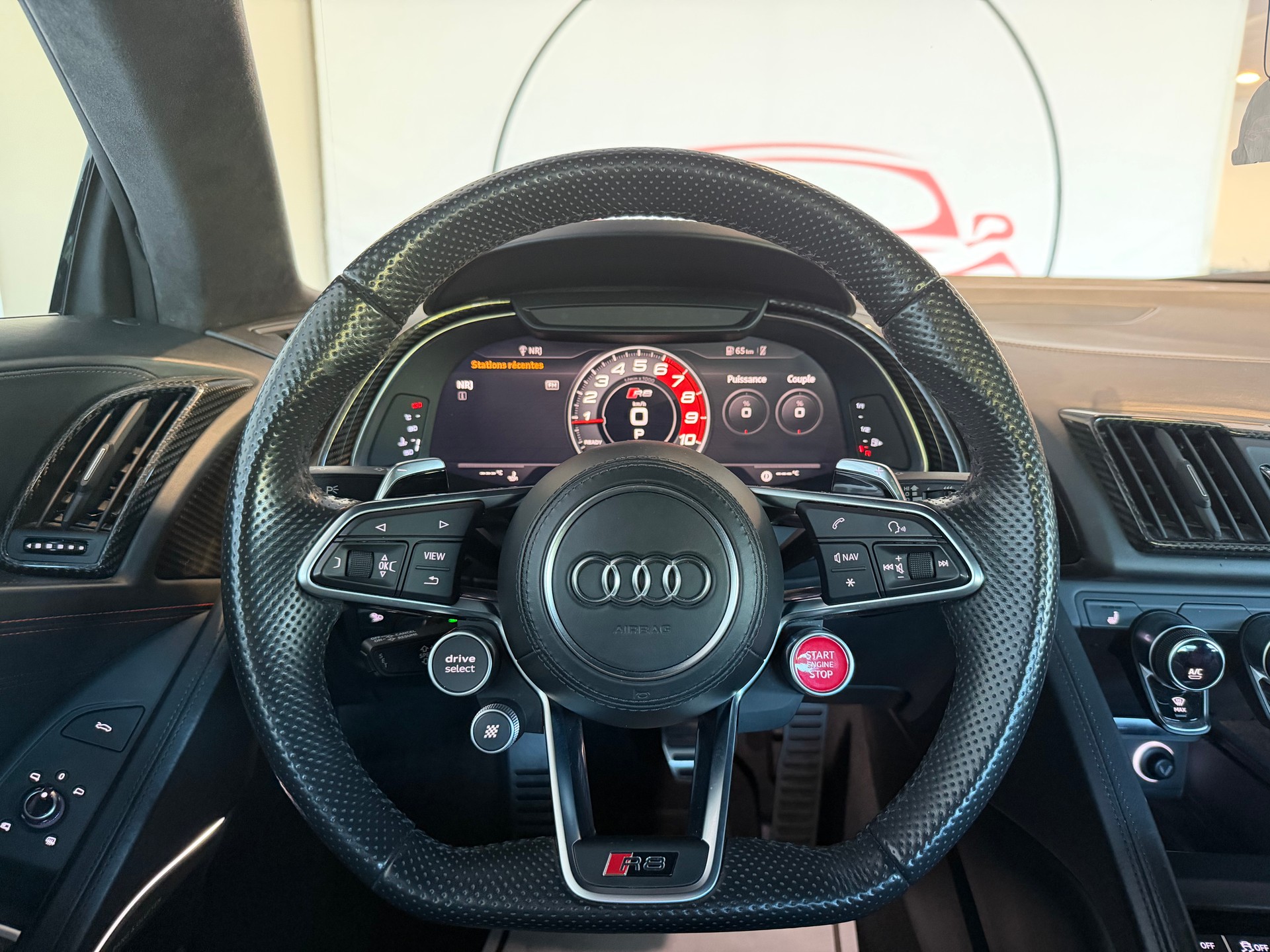 AUDI R8 Coupé 5.2 plus S-Tronic-image-14