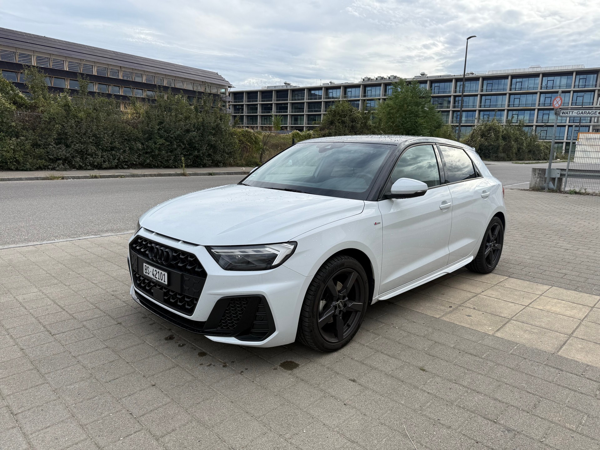 AUDI Sportback 30 TFSI S Line Attraction S-Tronic | Vollausstattung-image-0
