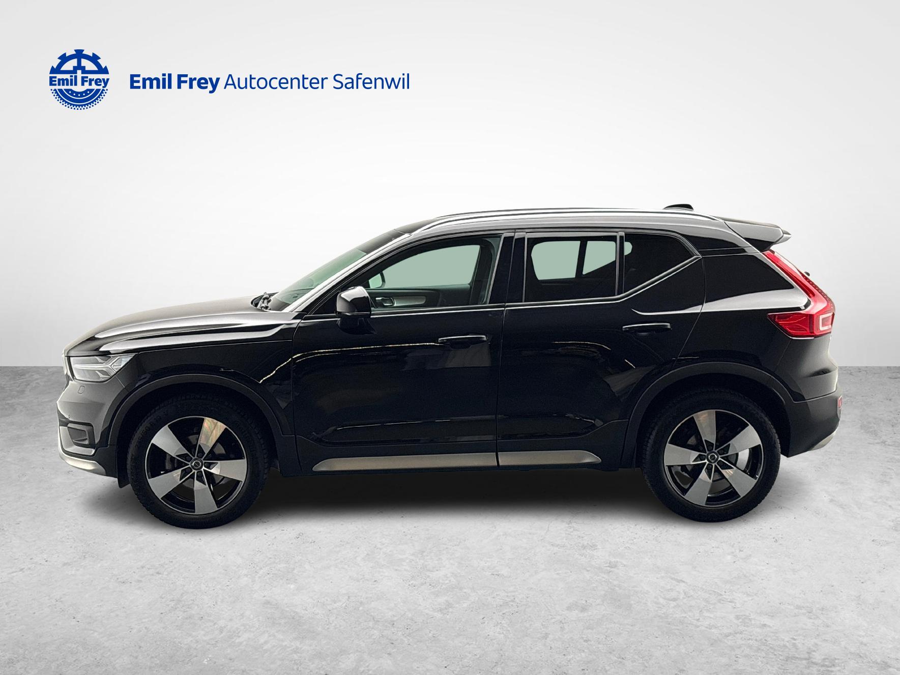 VOLVO XC40 1.5 T2 Momentum-image-1