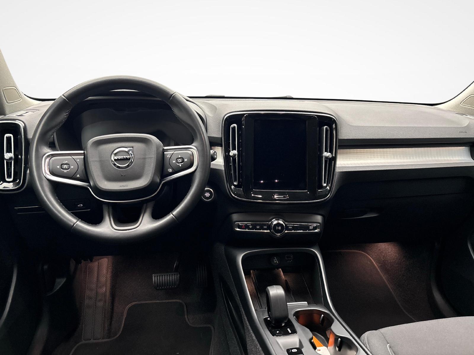 VOLVO XC40 1.5 T2 Momentum-image-8