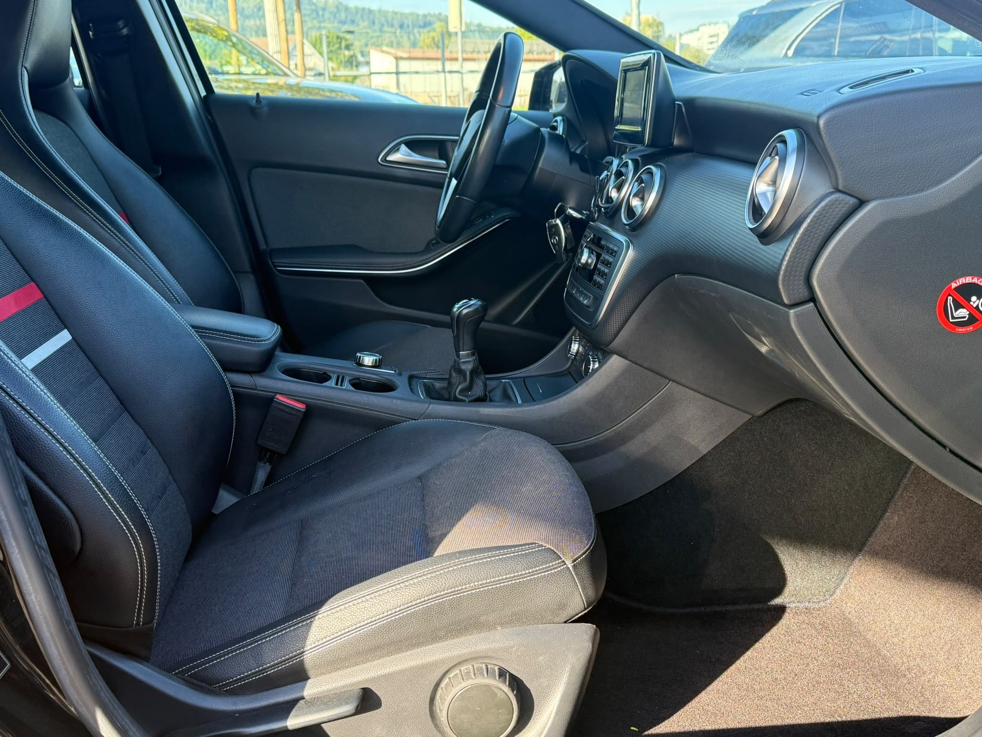 MERCEDES-BENZ A 180 Style-image-10