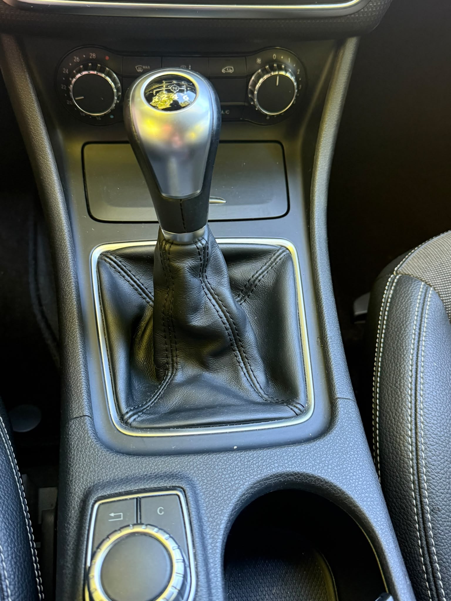MERCEDES-BENZ A 180 Style-image-11