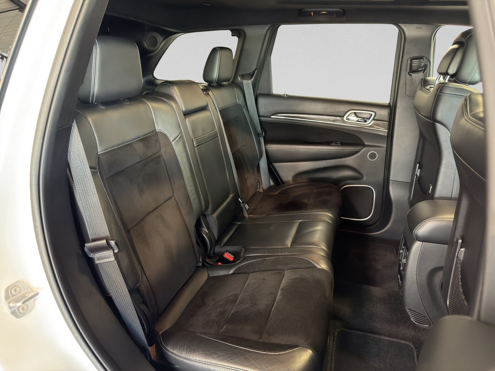 JEEP Grand Cherokee 6.4 V8 HEMI SRT8 Automatic-image-18