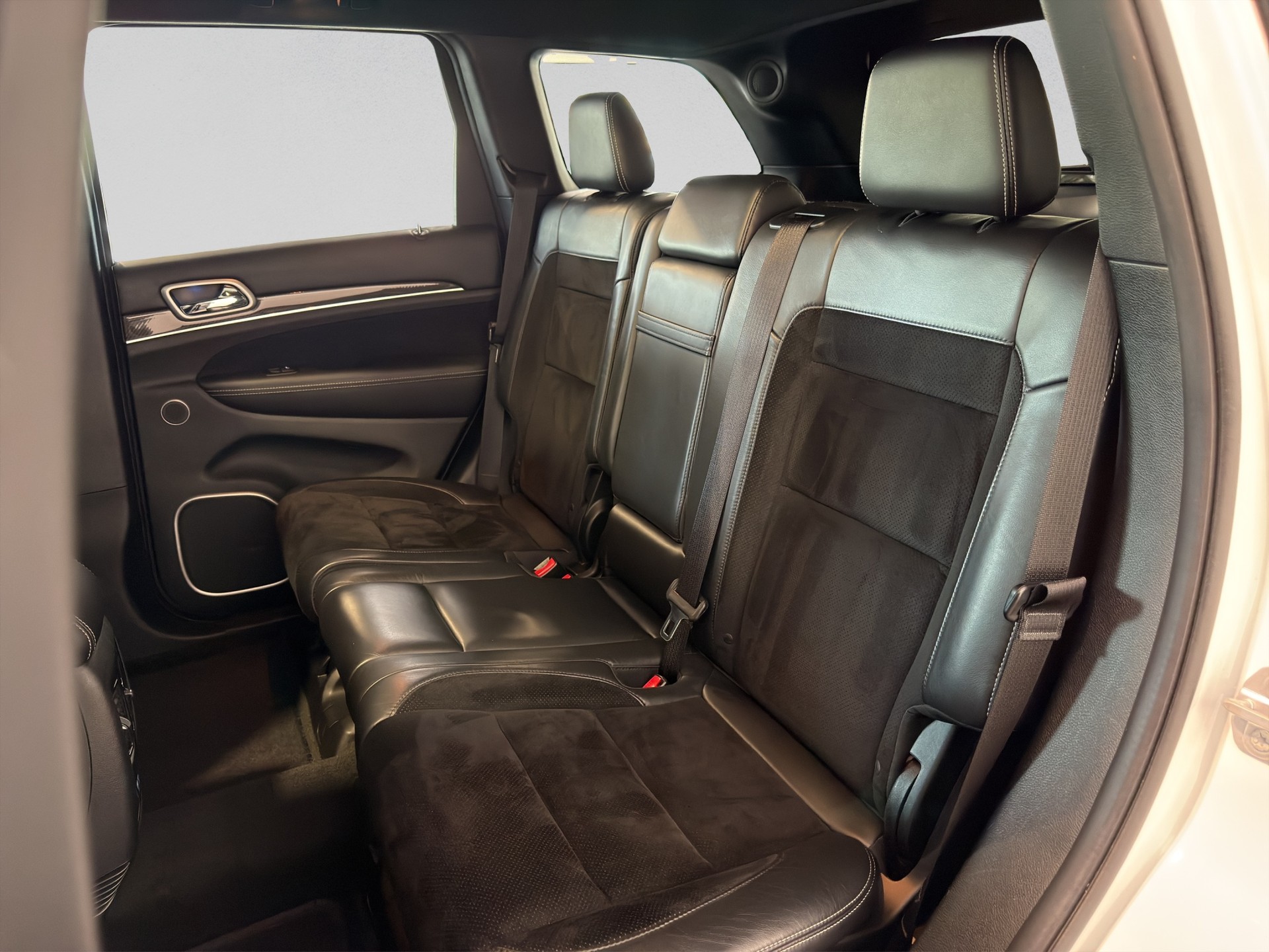 JEEP Grand Cherokee 6.4 V8 HEMI SRT8 Automatic-image-13