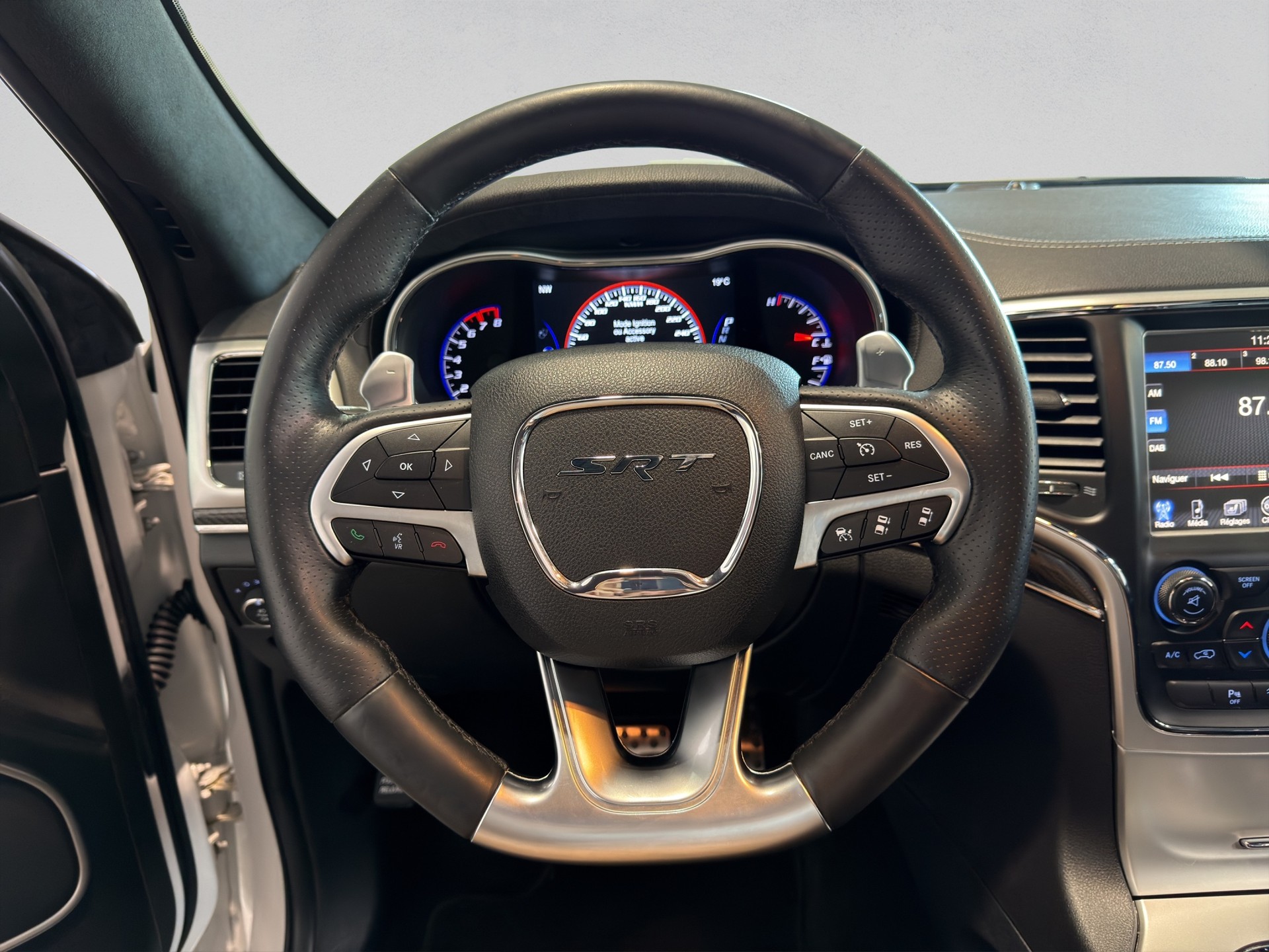 JEEP Grand Cherokee 6.4 V8 HEMI SRT8 Automatic-image-10
