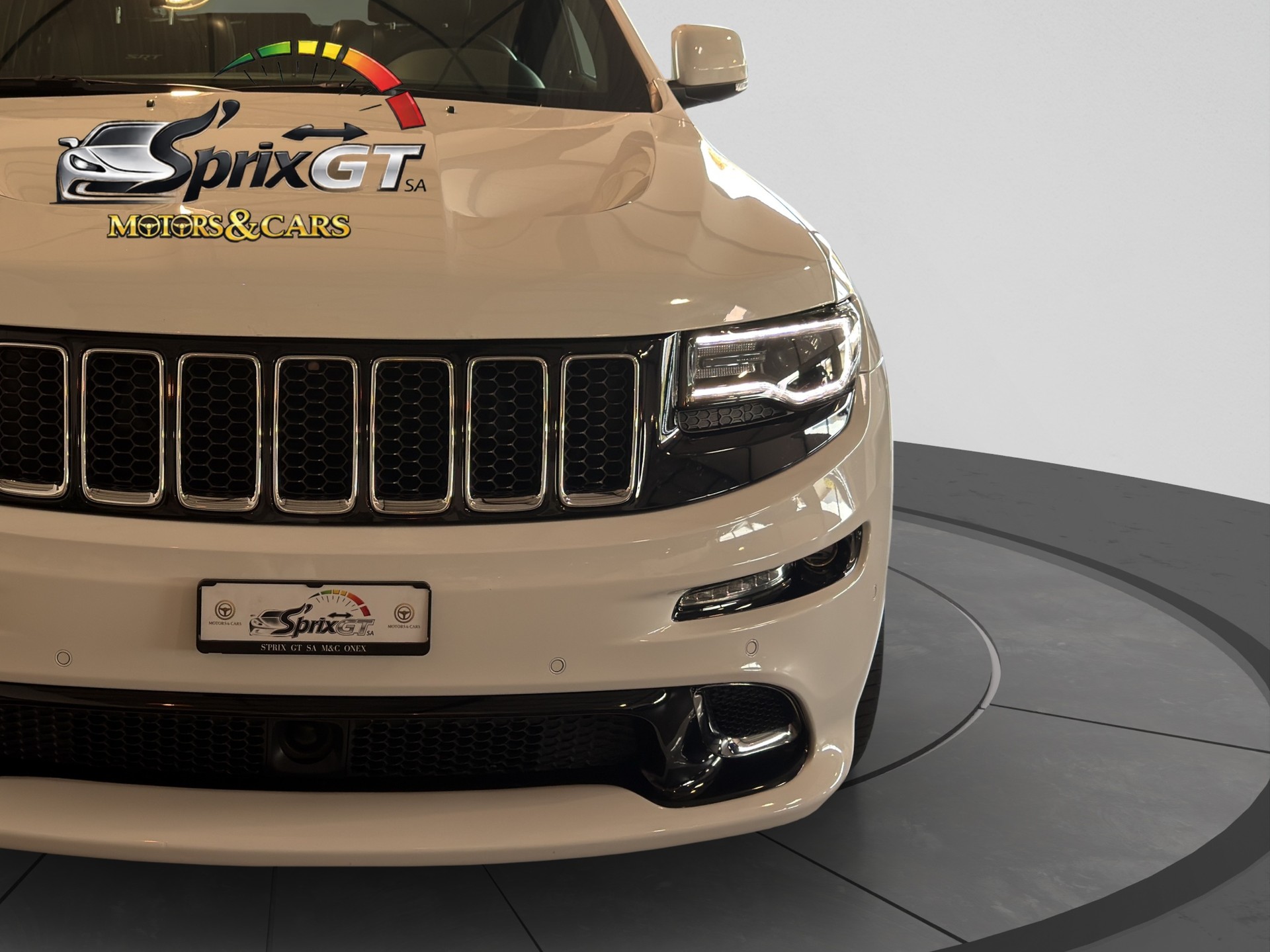 JEEP Grand Cherokee 6.4 V8 HEMI SRT8 Automatic-image-8