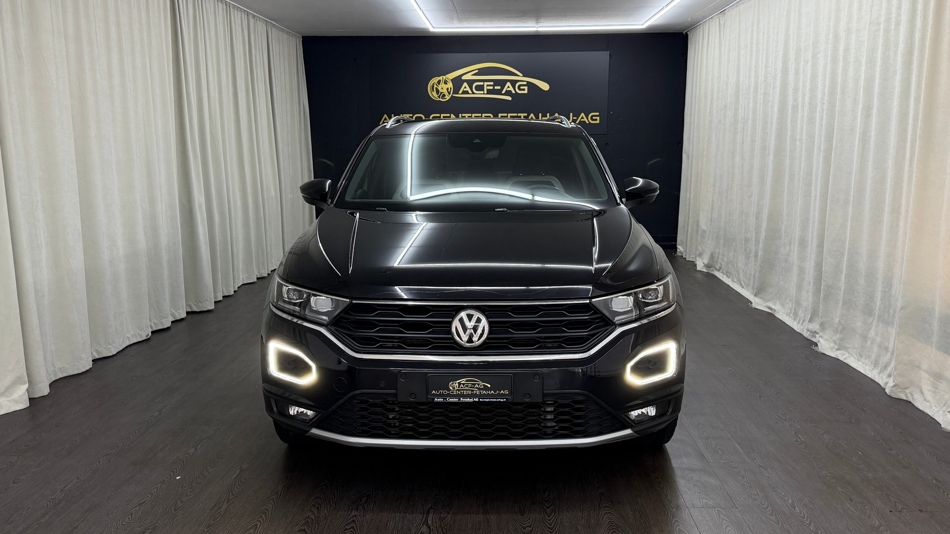 VW T-Roc 2.0 TSI Sport DSG 4Motion-image-1