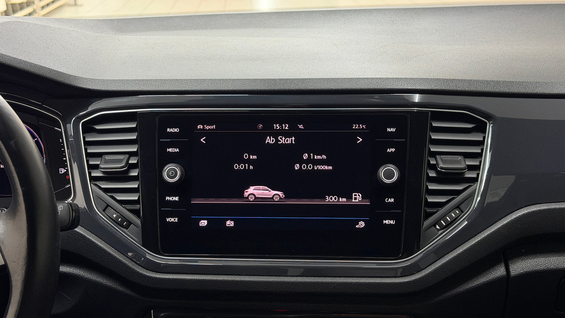 VW T-Roc 2.0 TSI Sport DSG 4Motion-image-9
