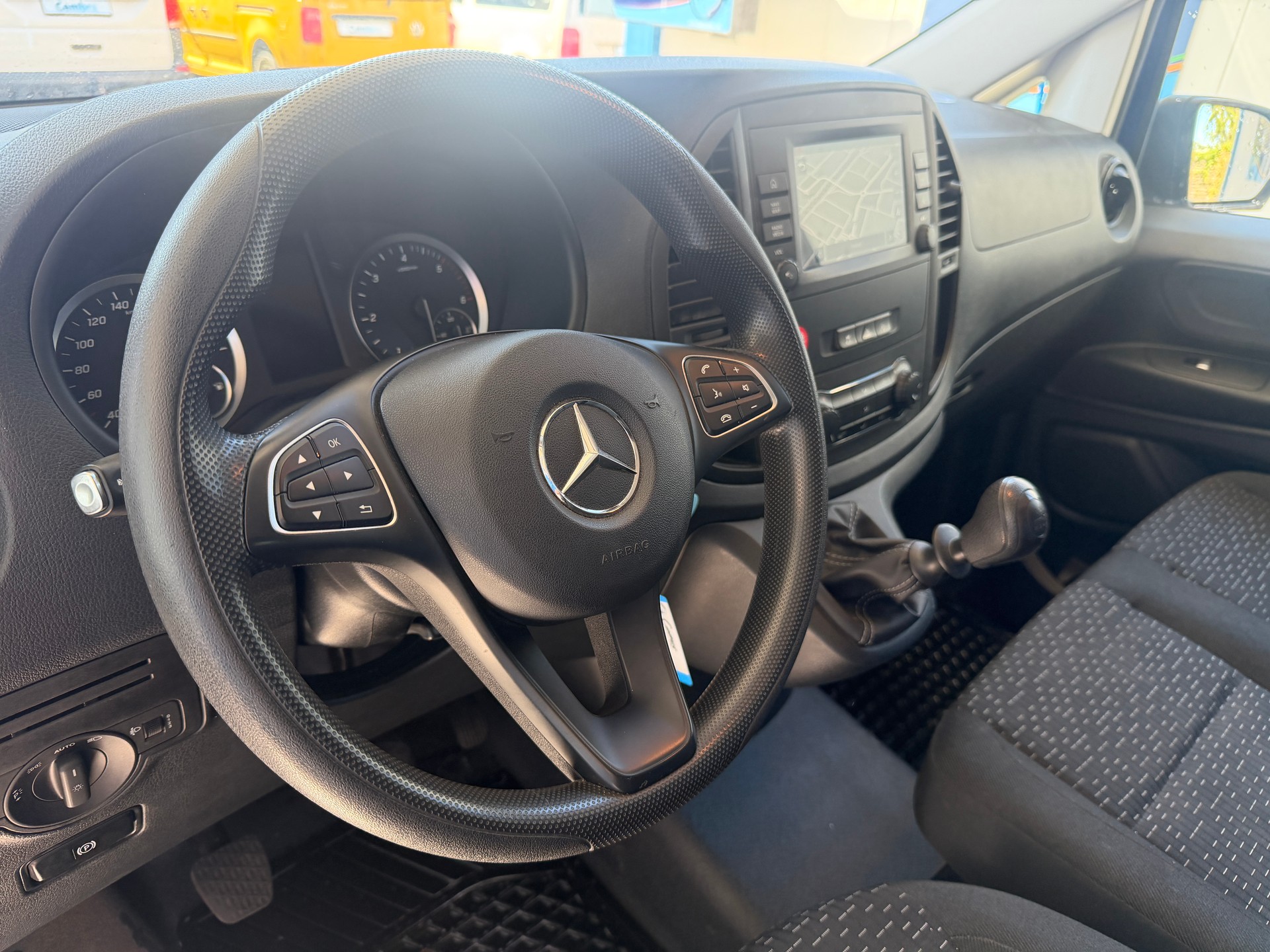 MERCEDES-BENZ Vito 116 CDI Base 3 Sitze-image-12