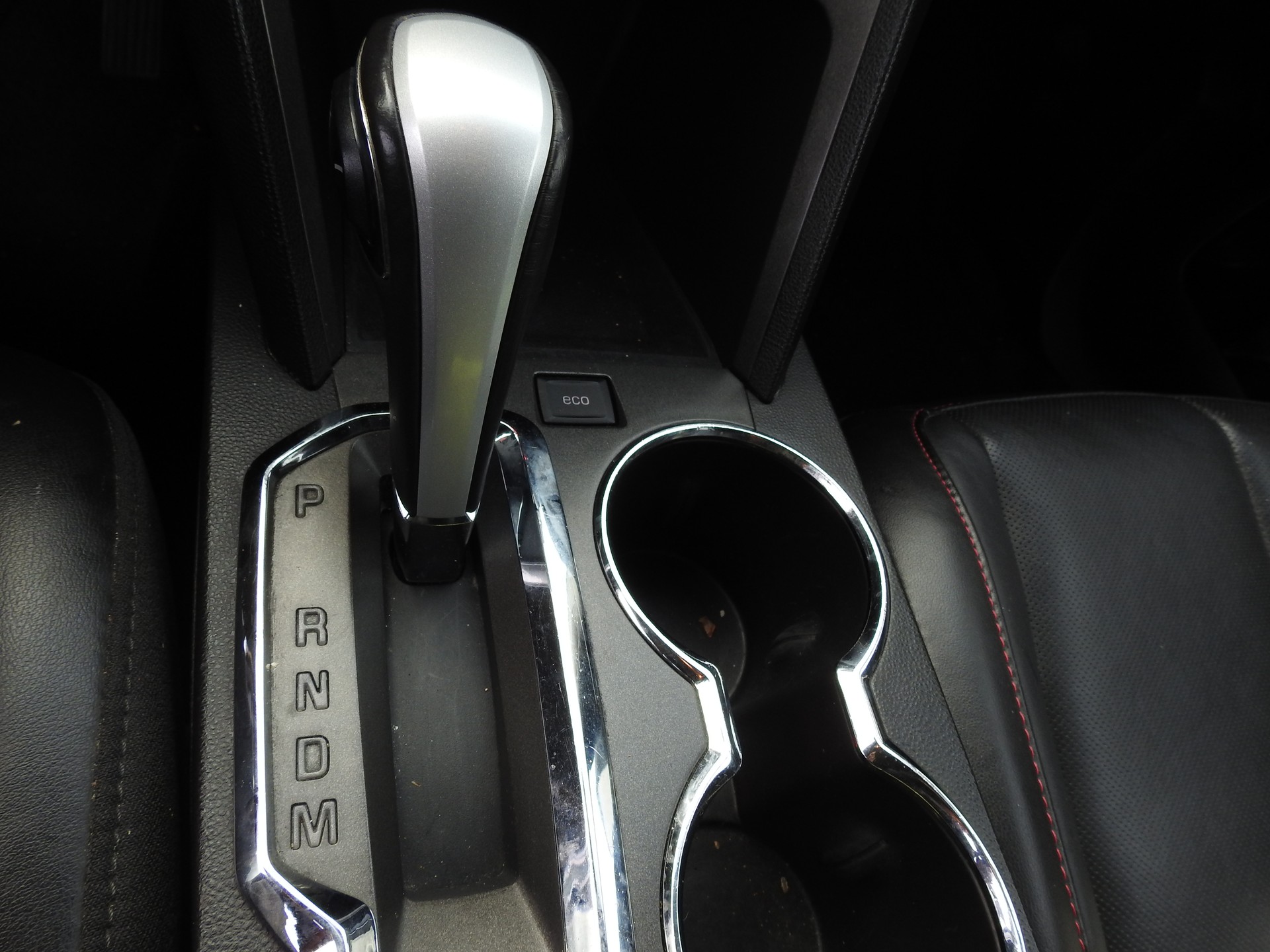 GMC TERRAIN-image-14