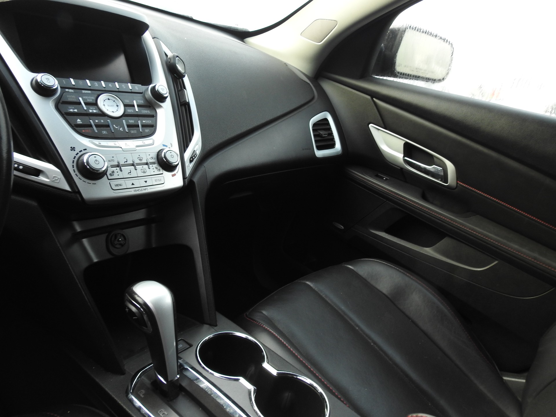 GMC TERRAIN-image-10