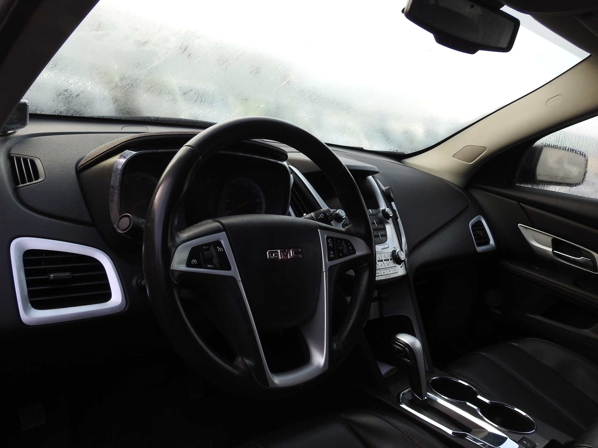 GMC TERRAIN-image-9