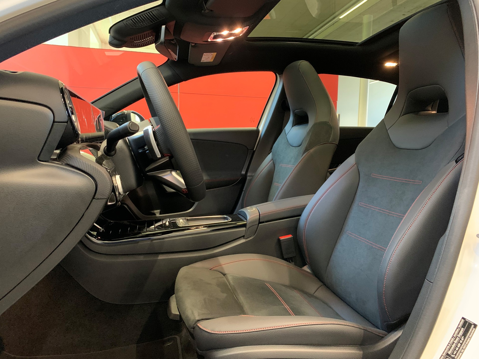 MERCEDES-BENZ A 250 4Matic 8G-DCT-image-8