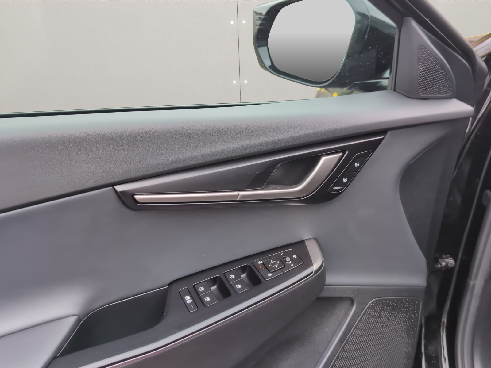 KIA EV6 84 kWh Earth-image-18