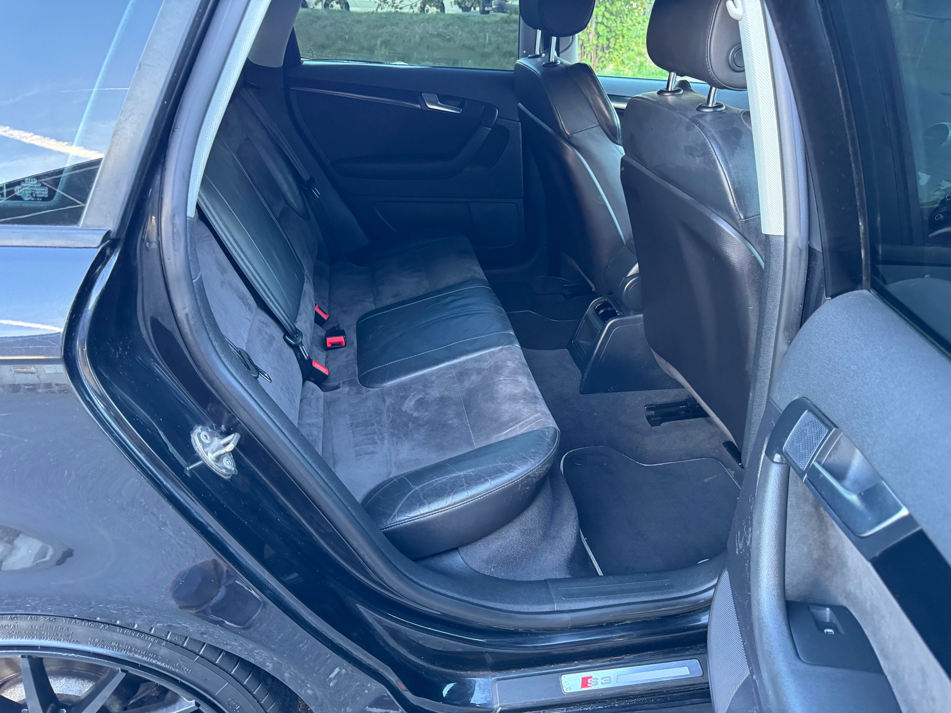 AUDI S3 Sportback 2.0 TFSI quattro-image-10