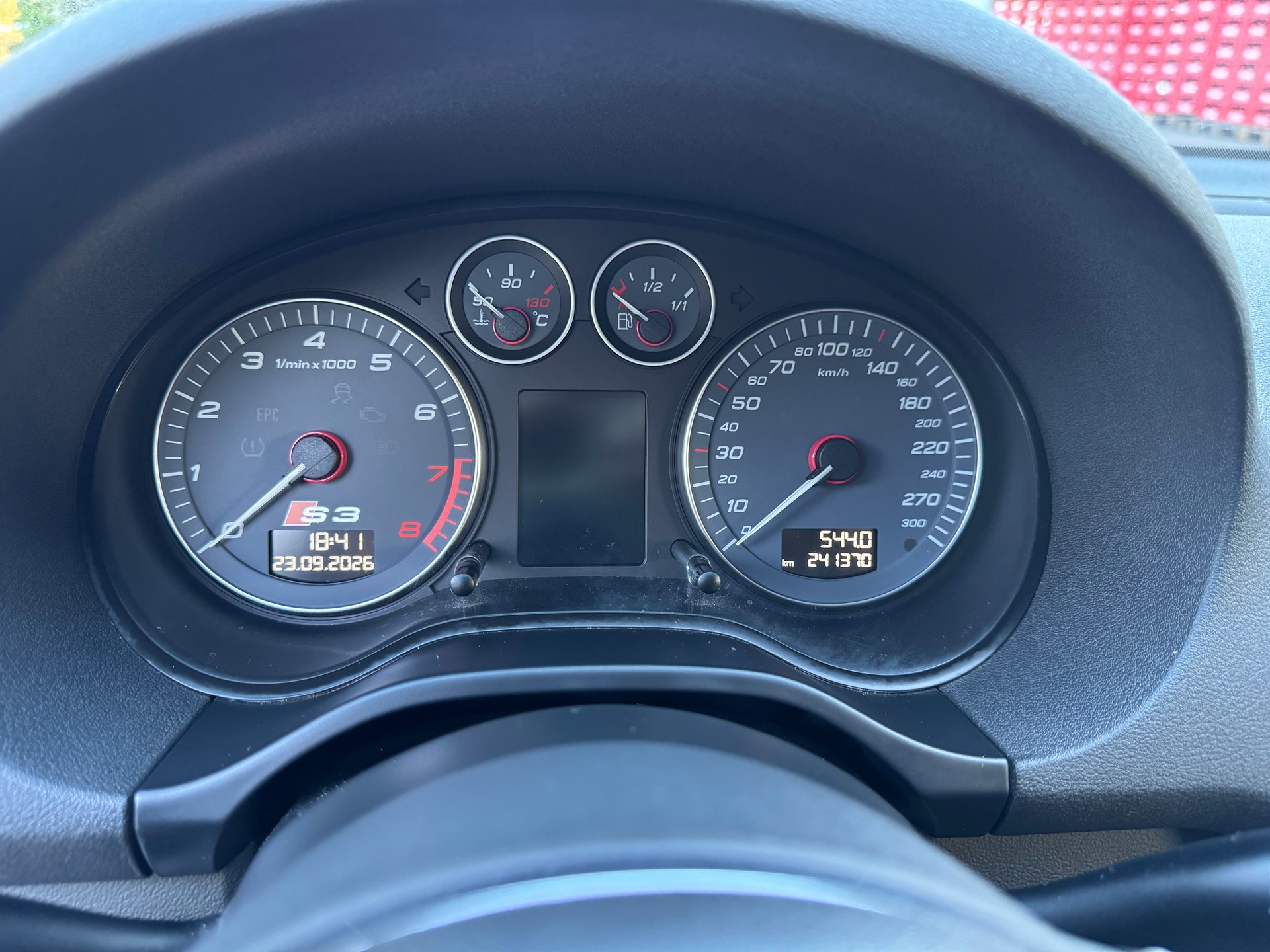 AUDI S3 Sportback 2.0 TFSI quattro-image-18