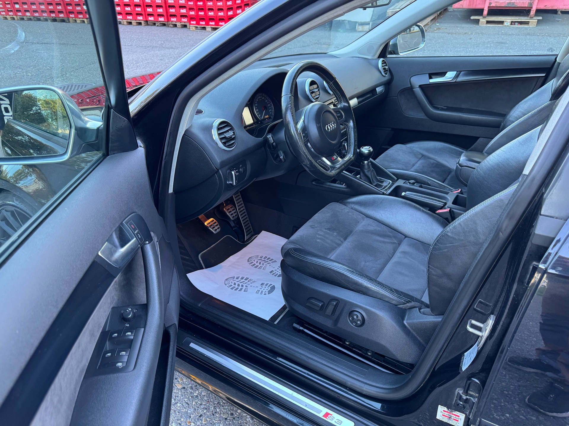 AUDI S3 Sportback 2.0 TFSI quattro-image-12