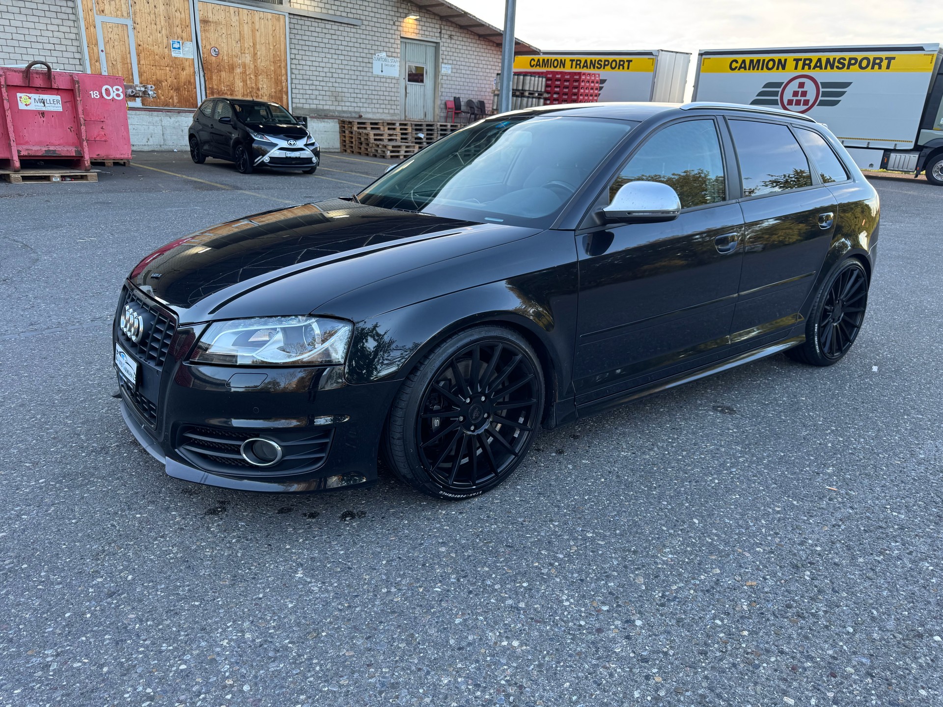 AUDI S3 Sportback 2.0 TFSI quattro-image-2