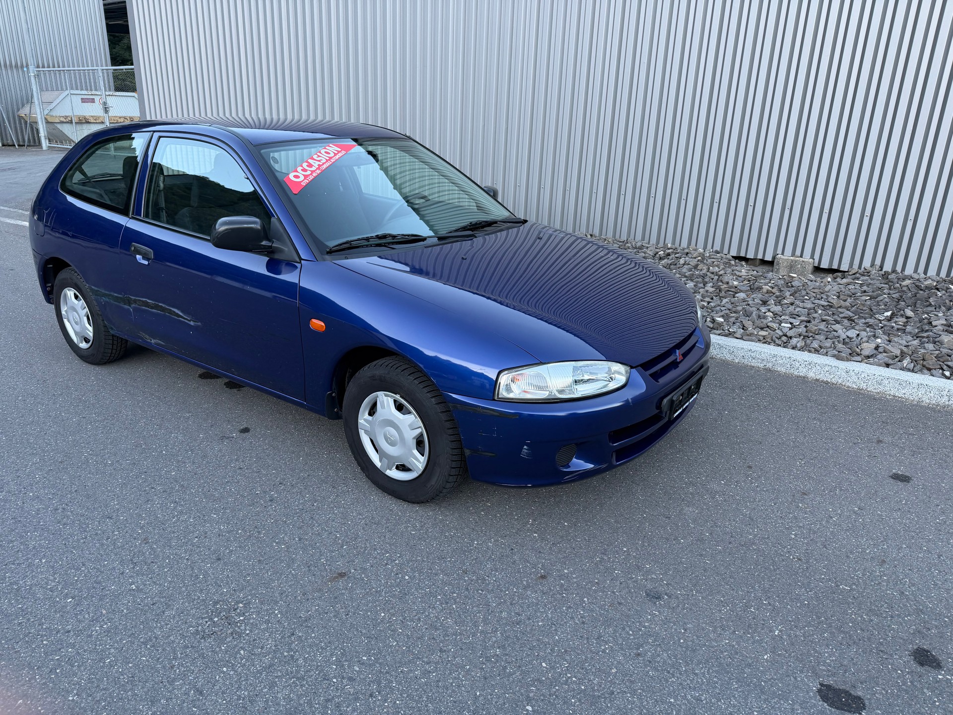 MITSUBISHI Colt 1.3 12V Cool Jubilé FAIBLE KILOMÉTRAGE 32700 km-image-9