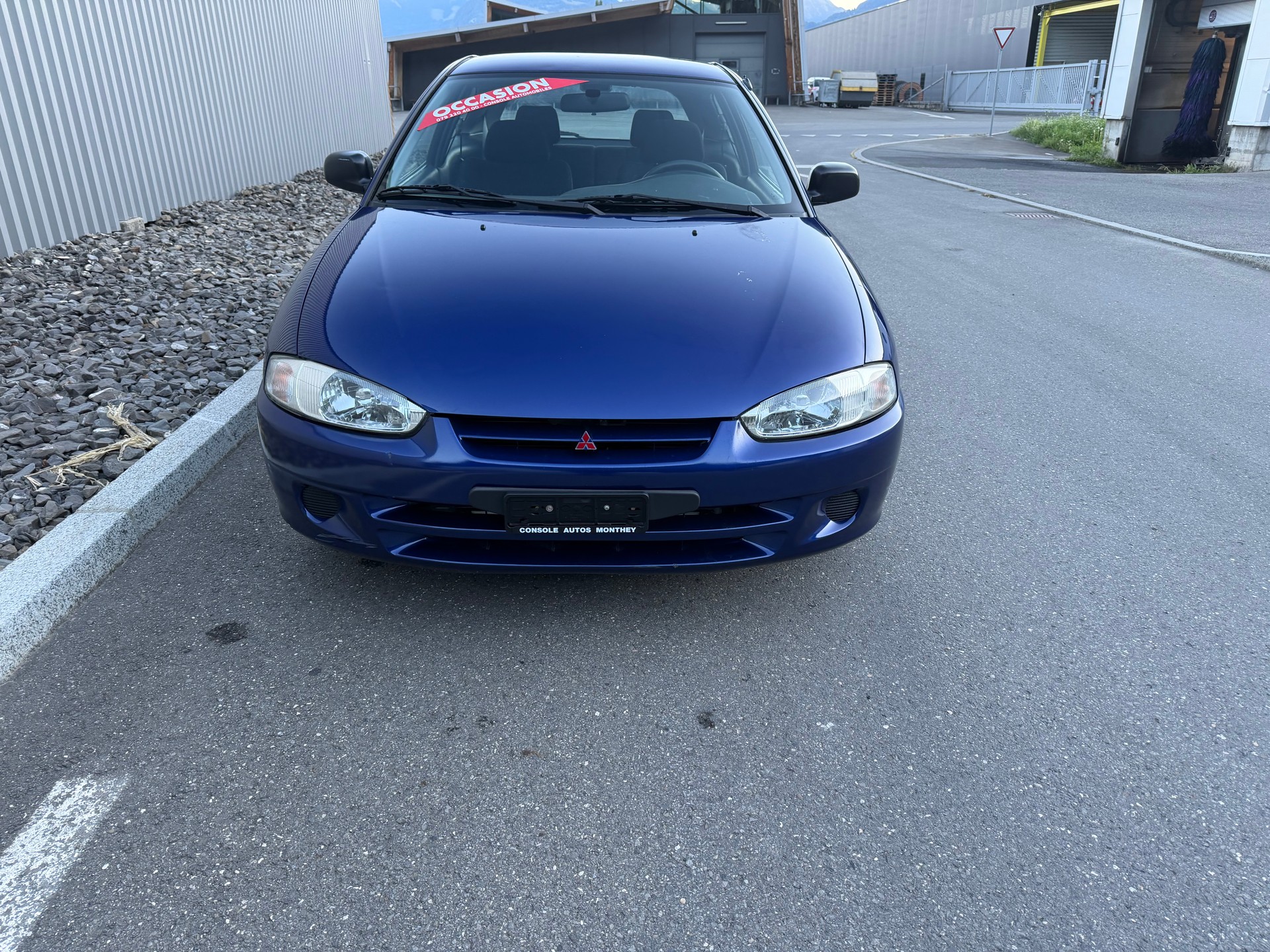 MITSUBISHI Colt 1.3 12V Cool Jubilé FAIBLE KILOMÉTRAGE 32700 km-image-5