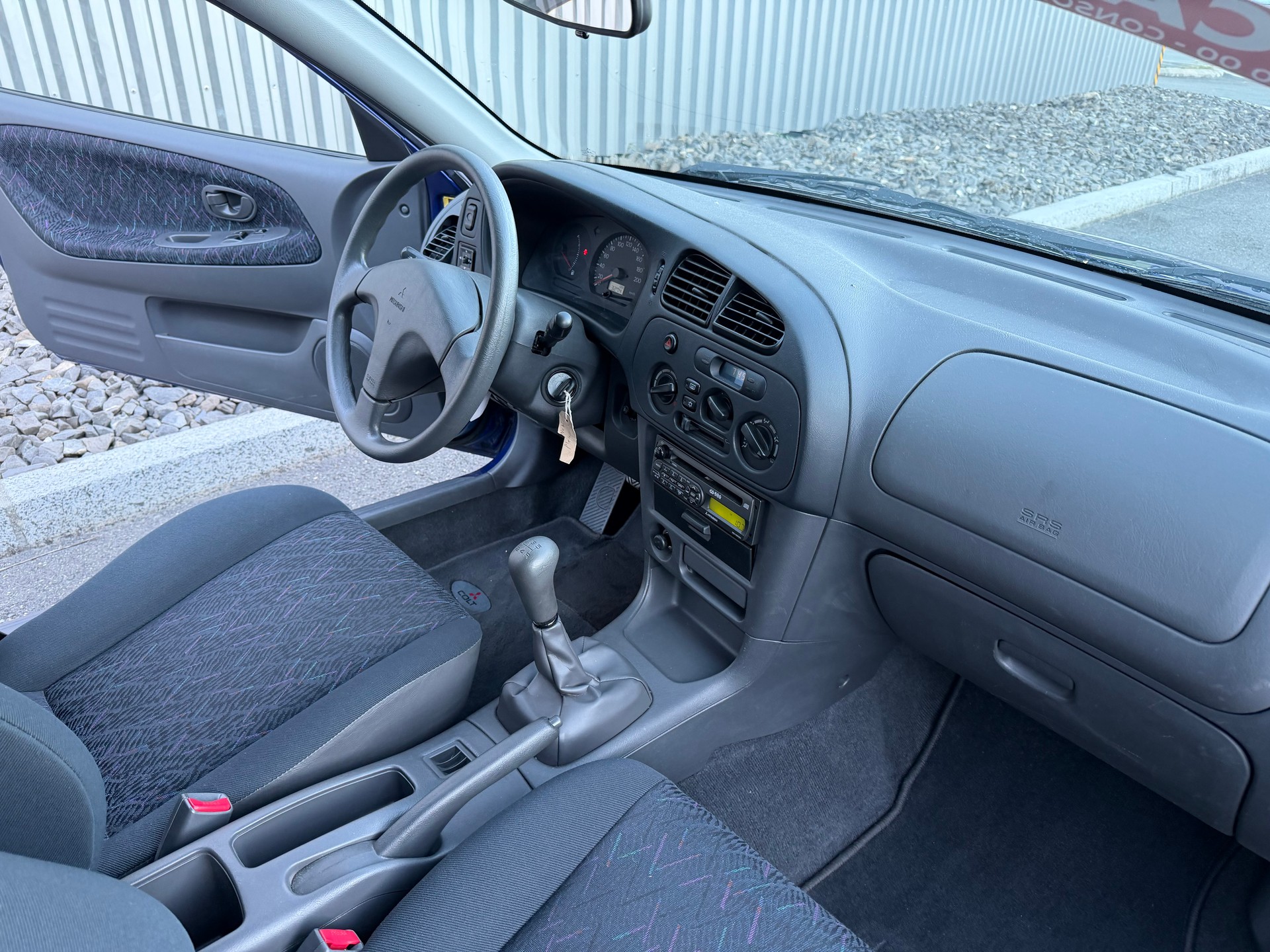 MITSUBISHI Colt 1.3 12V Cool Jubilé FAIBLE KILOMÉTRAGE 32700 km-image-21