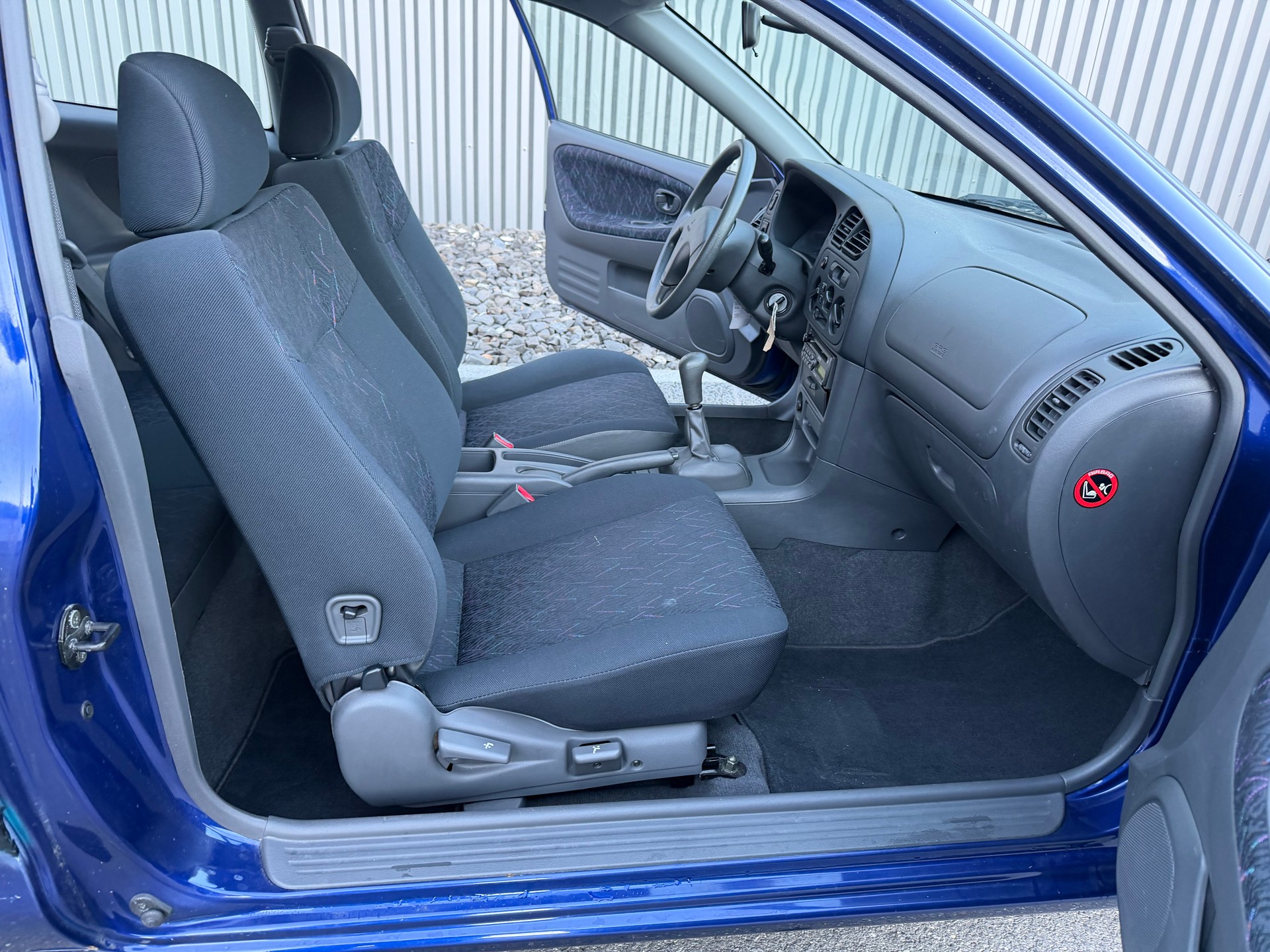 MITSUBISHI Colt 1.3 12V Cool Jubilé FAIBLE KILOMÉTRAGE 32700 km-image-16