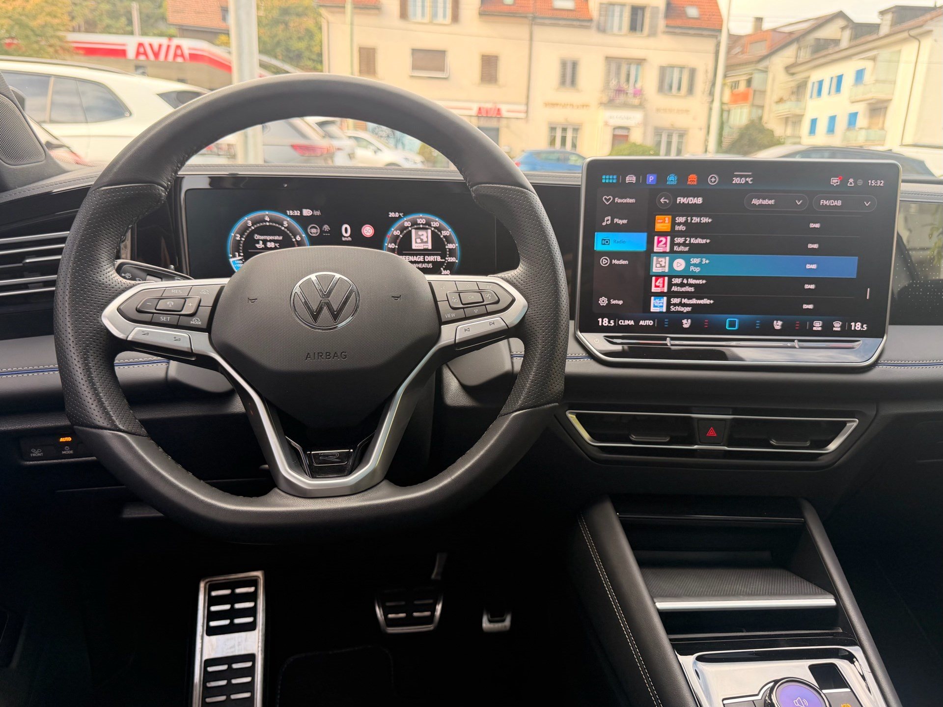 VW Tiguan 2.0 TSI 265PS 4Motion R-Line *** 360° KAMERA & PANORAMADACH ***-image-8