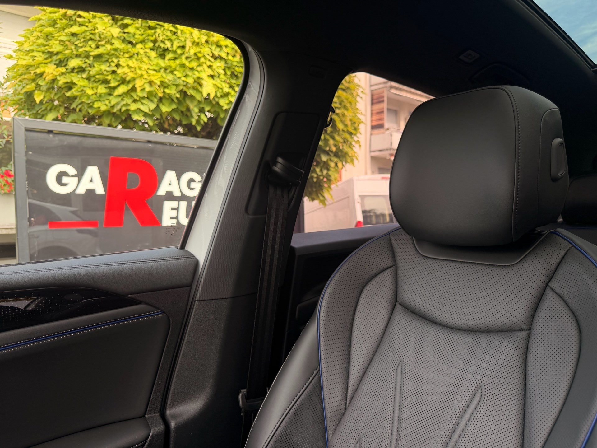 VW Tiguan 2.0 TSI 265PS 4Motion R-Line *** 360° KAMERA & PANORAMADACH ***-image-27