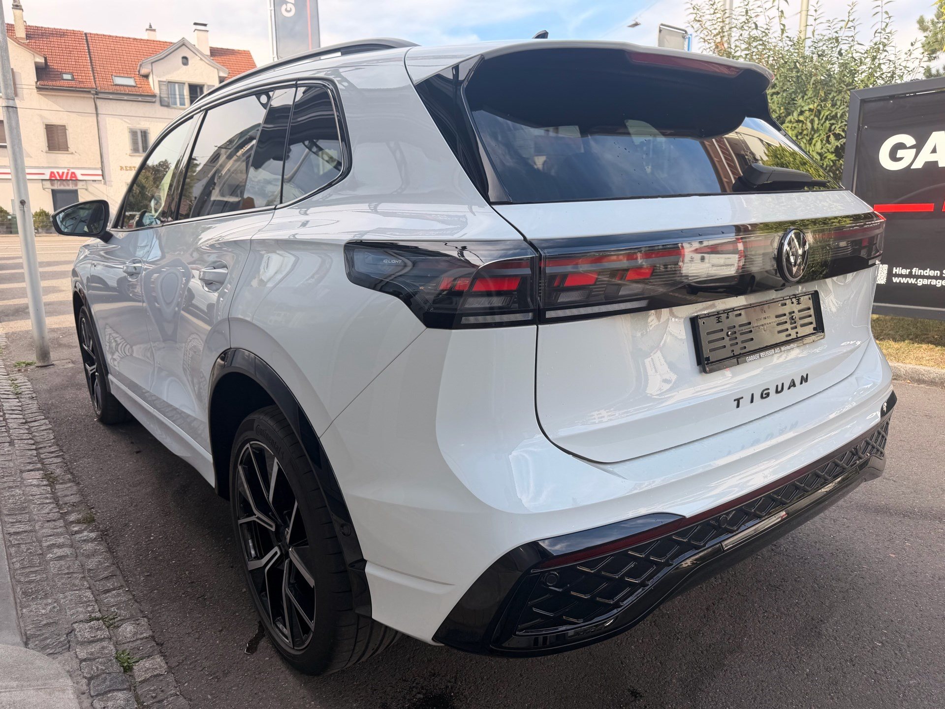 VW Tiguan 2.0 TSI 265PS 4Motion R-Line *** 360° KAMERA & PANORAMADACH ***-image-5