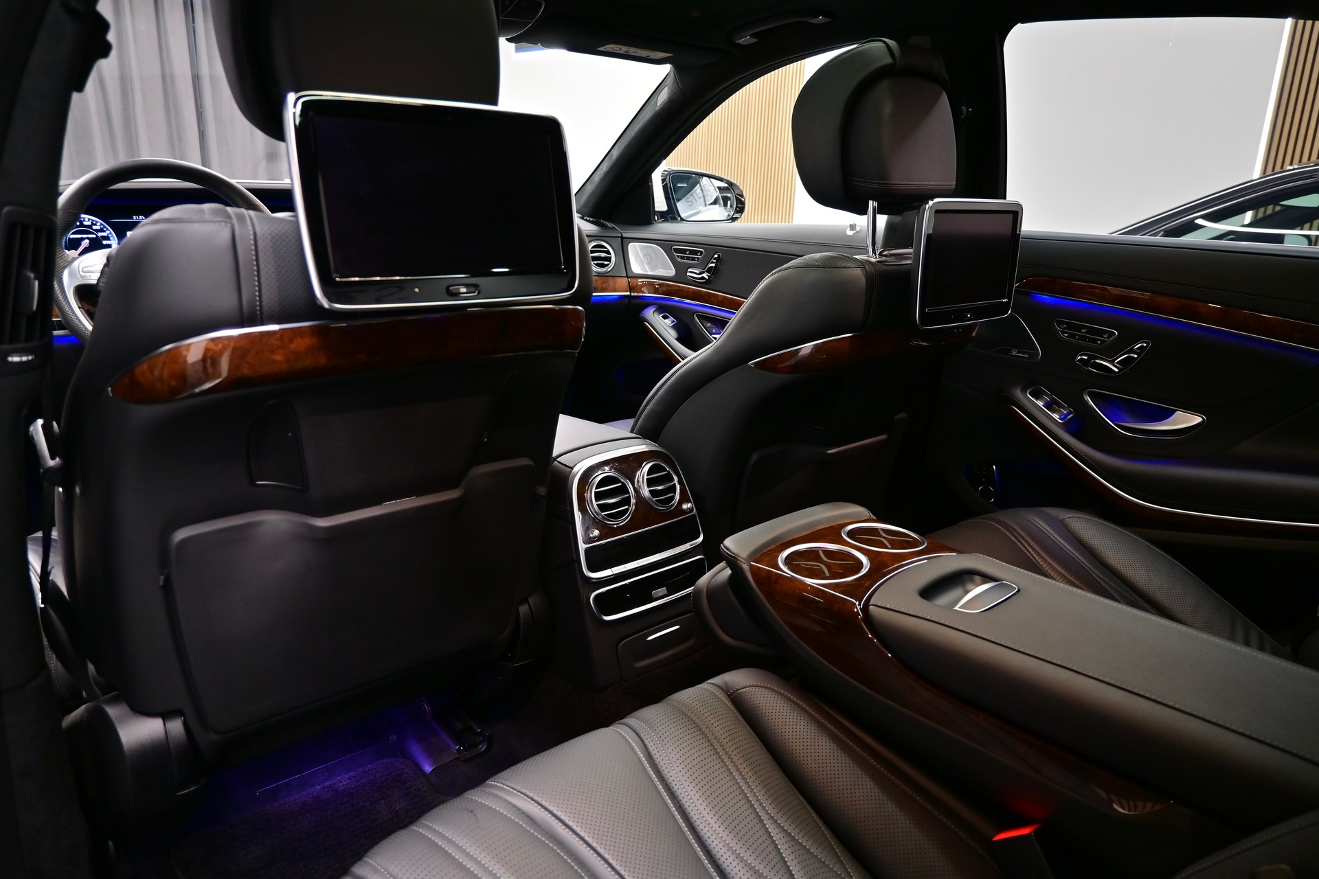 MERCEDES-BENZ S 63 AMG L 4Matic Speedshift MCT *CHAUFFEUR PAKET*-image-17