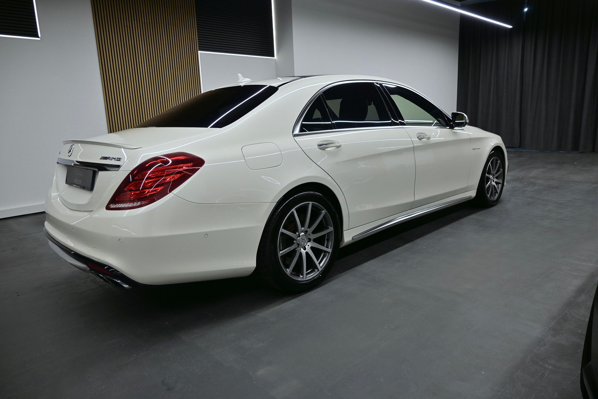 MERCEDES-BENZ S 63 AMG L 4Matic Speedshift MCT *CHAUFFEUR PAKET*-image-5