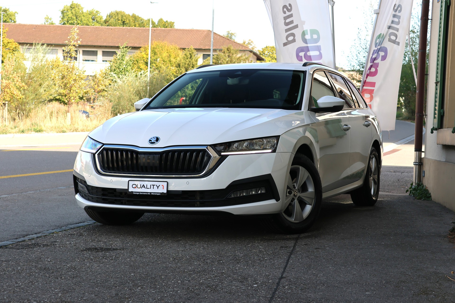 SKODA Octavia Combi 2.0 TDI DSG Ambition 4x4-image-0