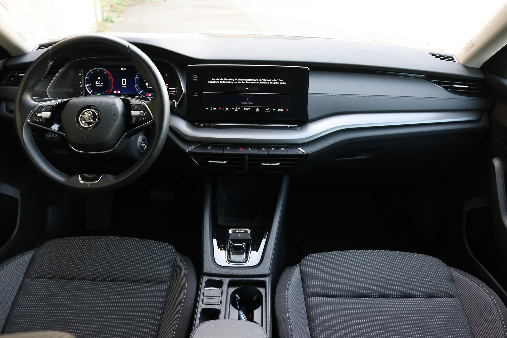 SKODA Octavia Combi 2.0 TDI DSG Ambition 4x4-image-11