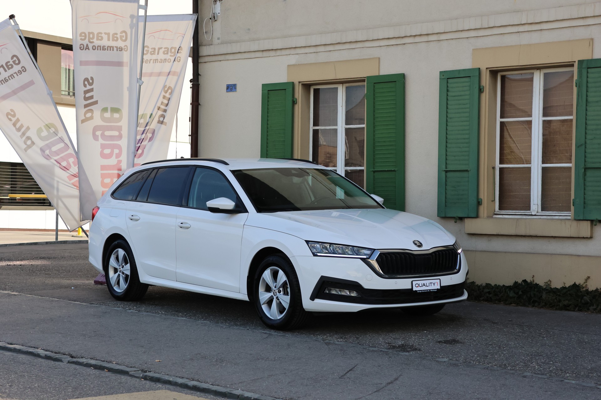 SKODA Octavia Combi 2.0 TDI DSG Ambition 4x4-image-4