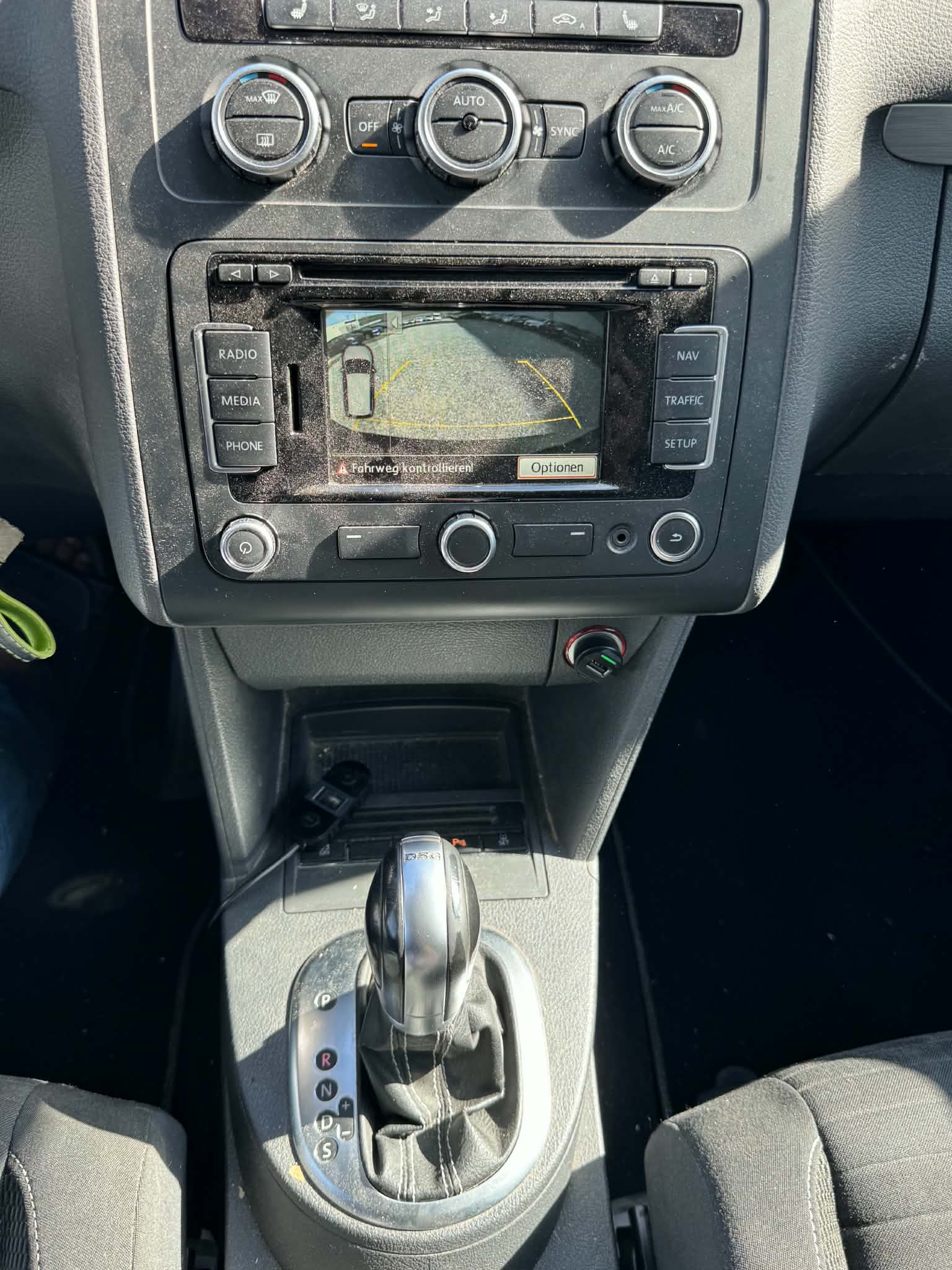VW Touran 1.4 TSI Highline DSG 7 Platz-image-14