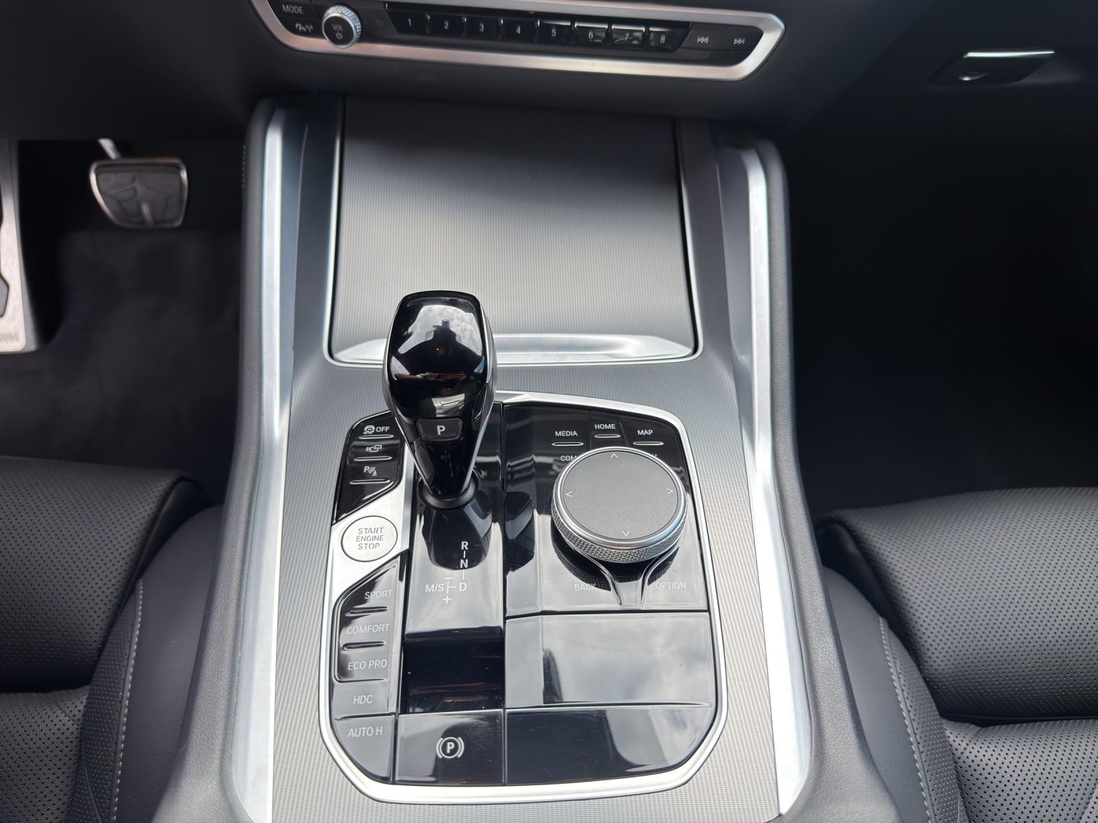 BMW X6 G06 40i xDrive-image-12
