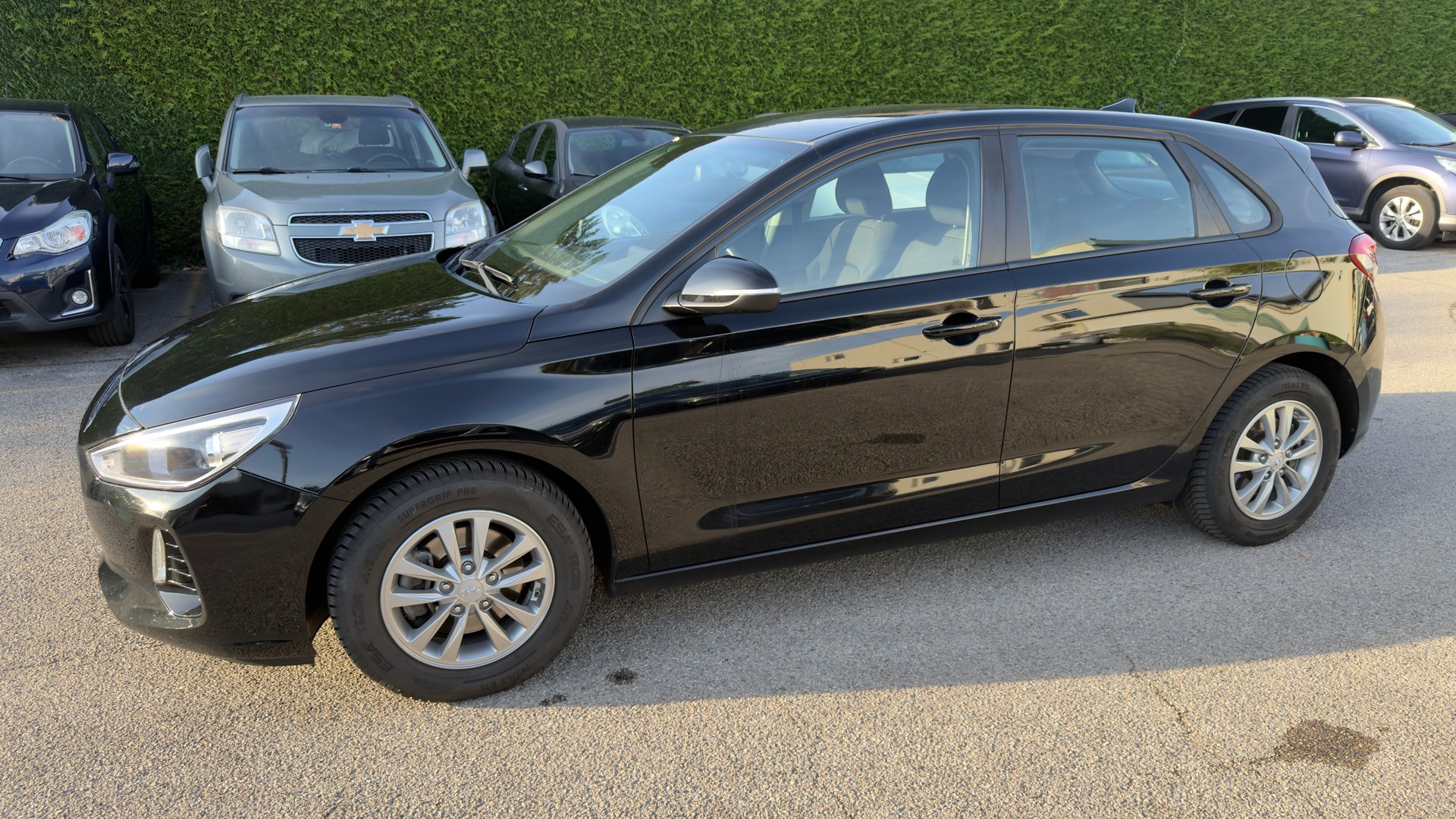HYUNDAI i30 1.4 T-GDi GO Plus-image-3