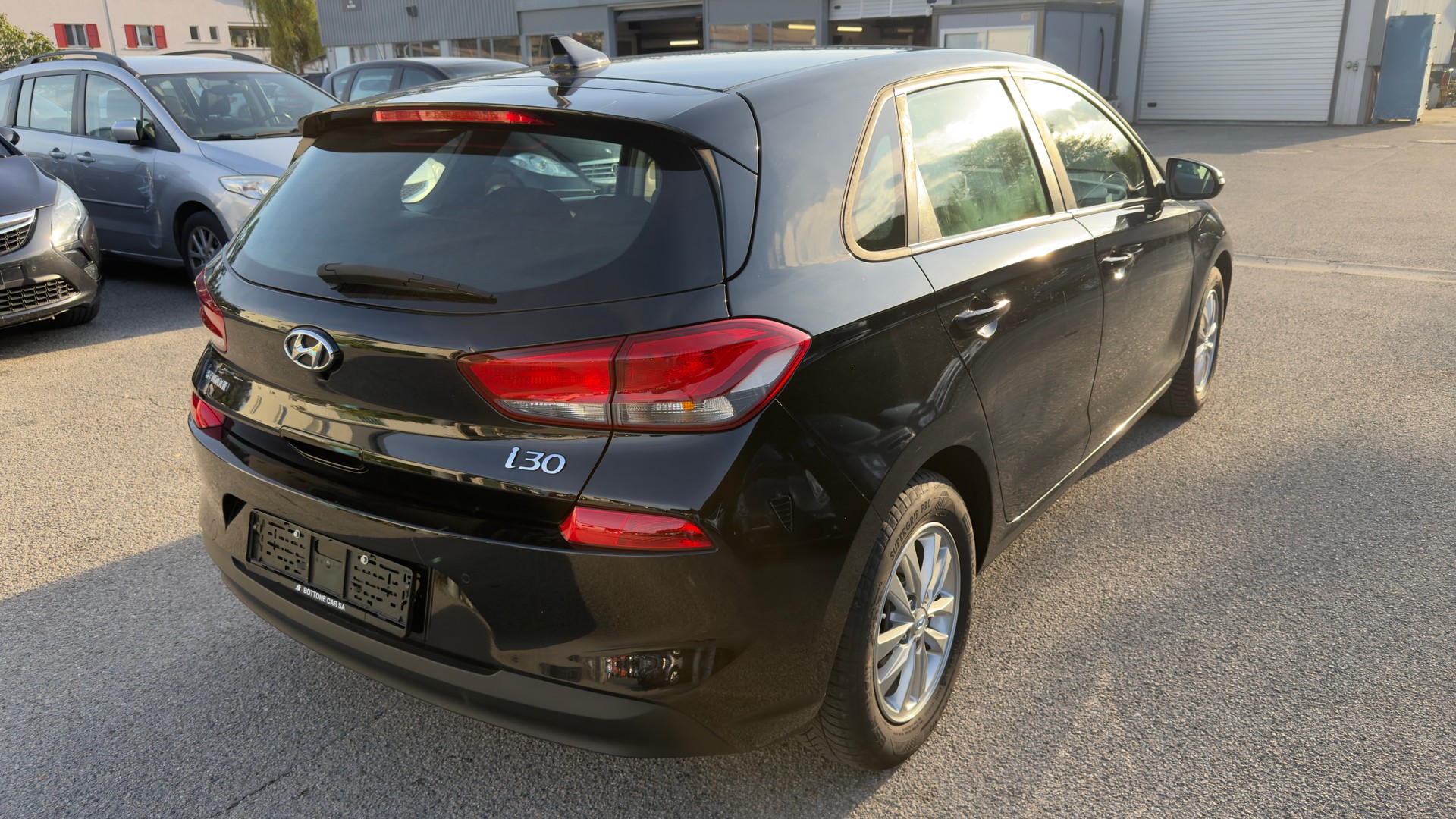 HYUNDAI i30 1.4 T-GDi GO Plus-image-5