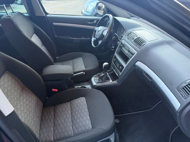 SKODA Octavia Combi 1.8 TSI Adventure 4x4-image-11
