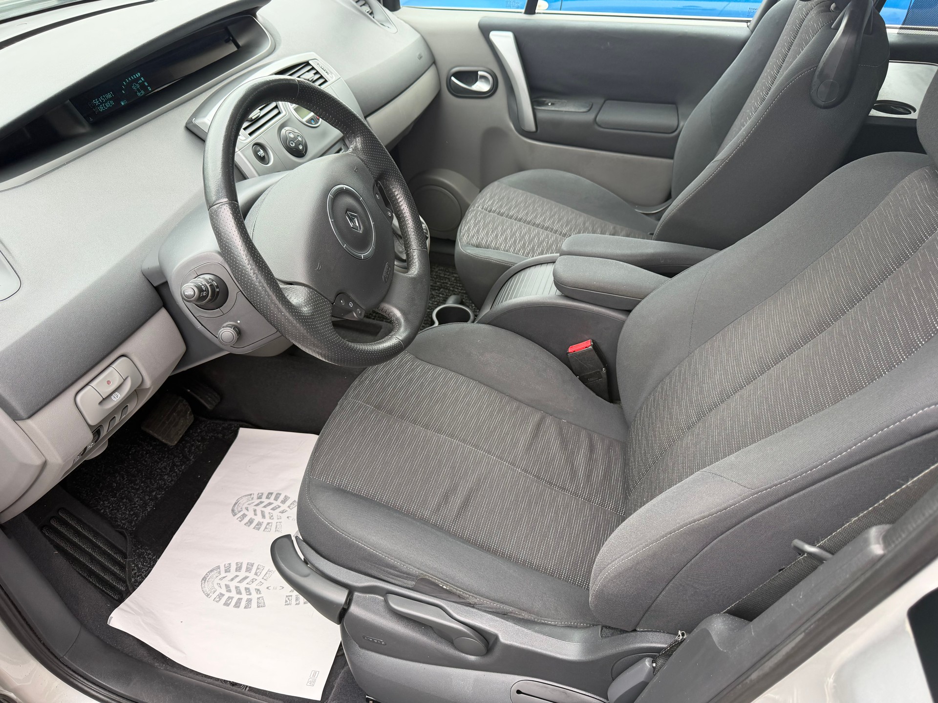 RENAULT Scénic 2.0 16V Fairway Automatic-image-7